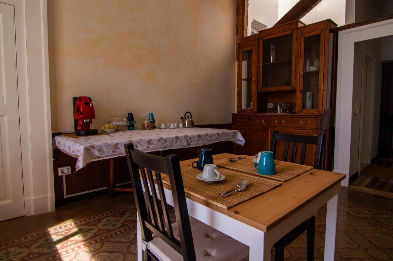 B&B Le Finestre Sul Mare Taranto Exteriör bild
