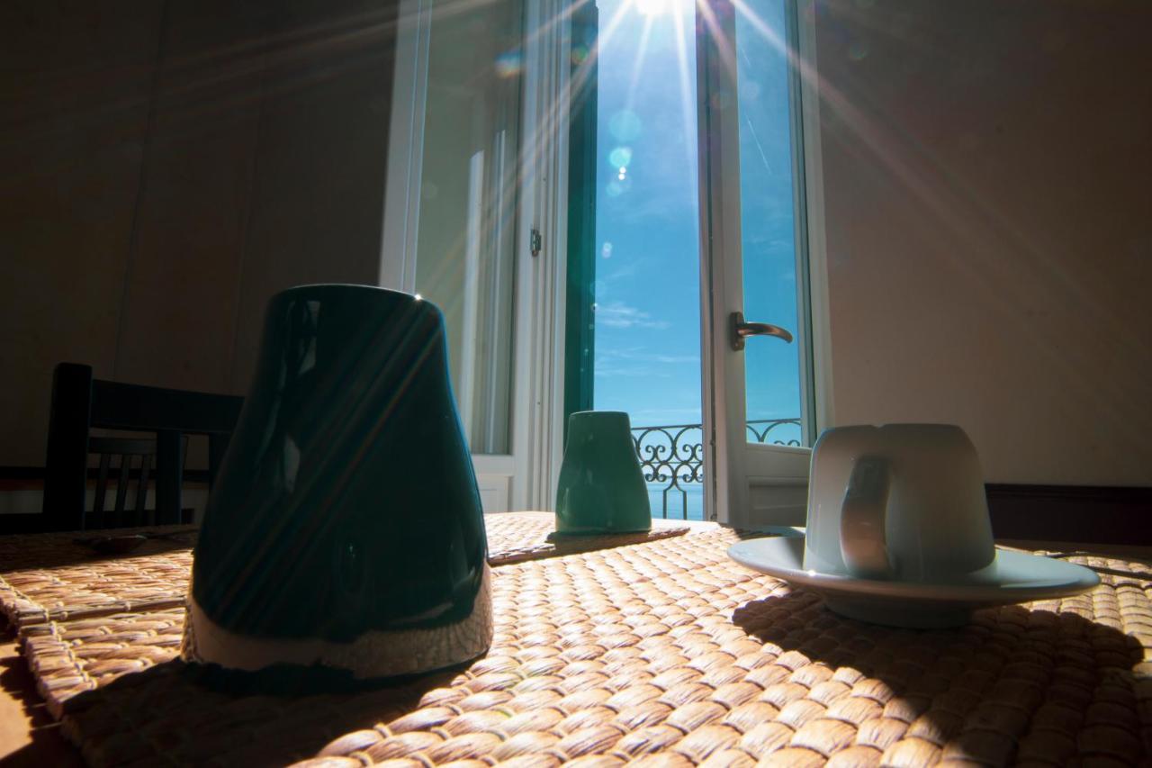 B&B Le Finestre Sul Mare Taranto Exteriör bild