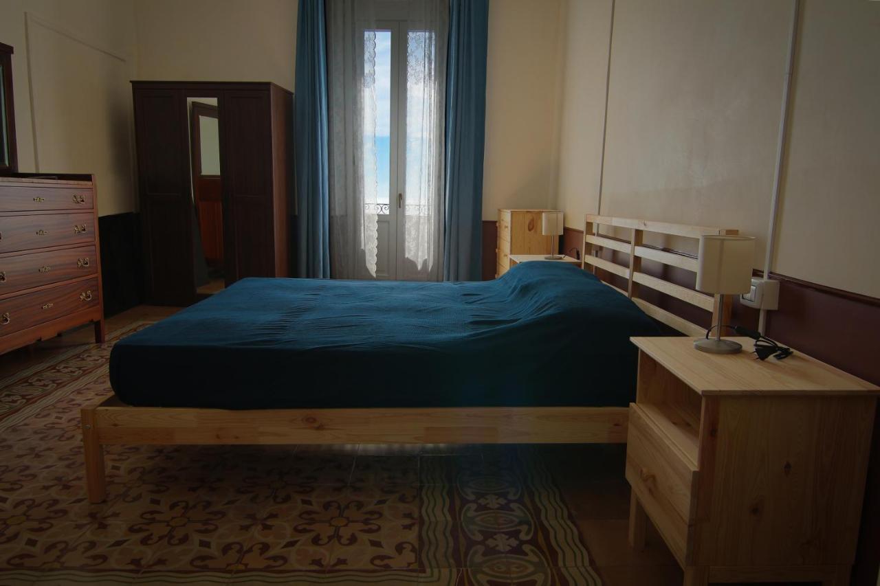 B&B Le Finestre Sul Mare Taranto Exteriör bild