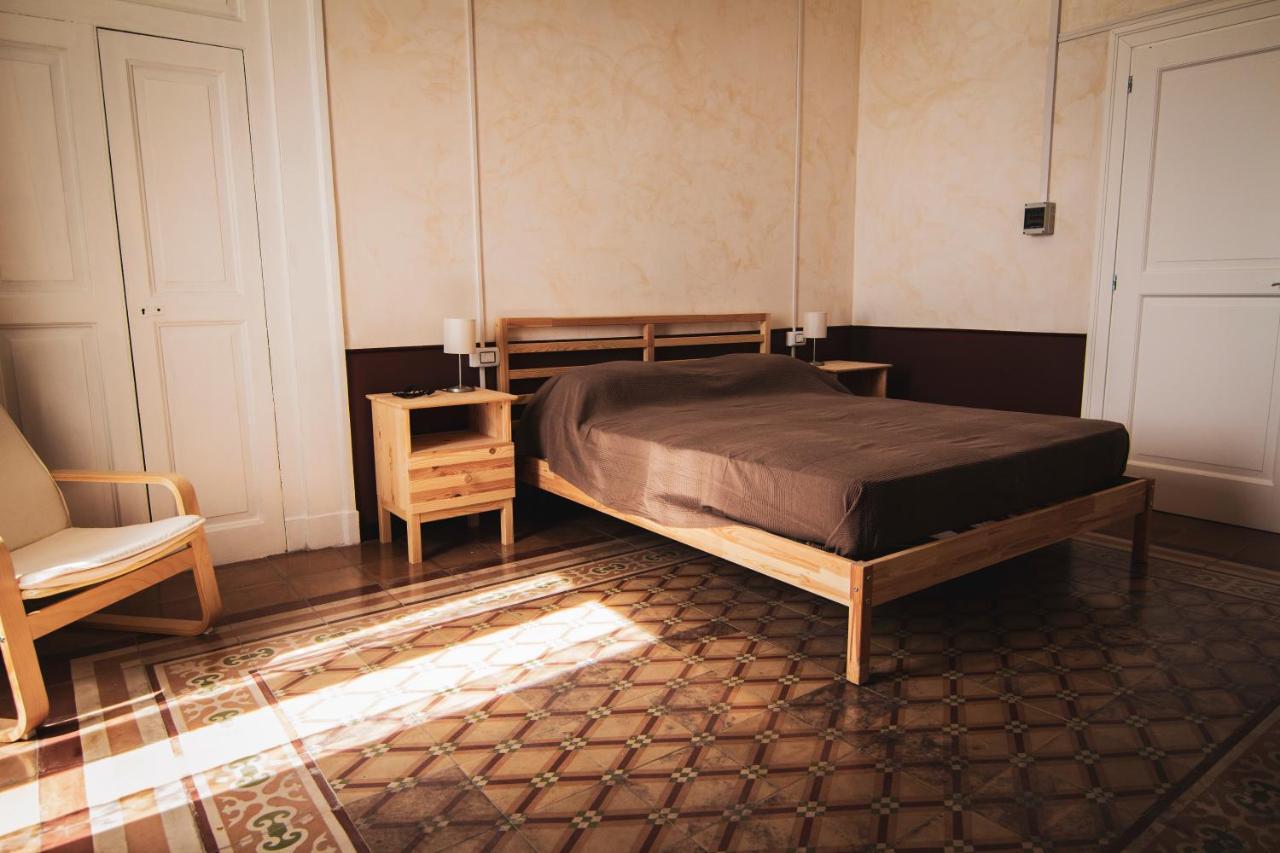 B&B Le Finestre Sul Mare Taranto Exteriör bild