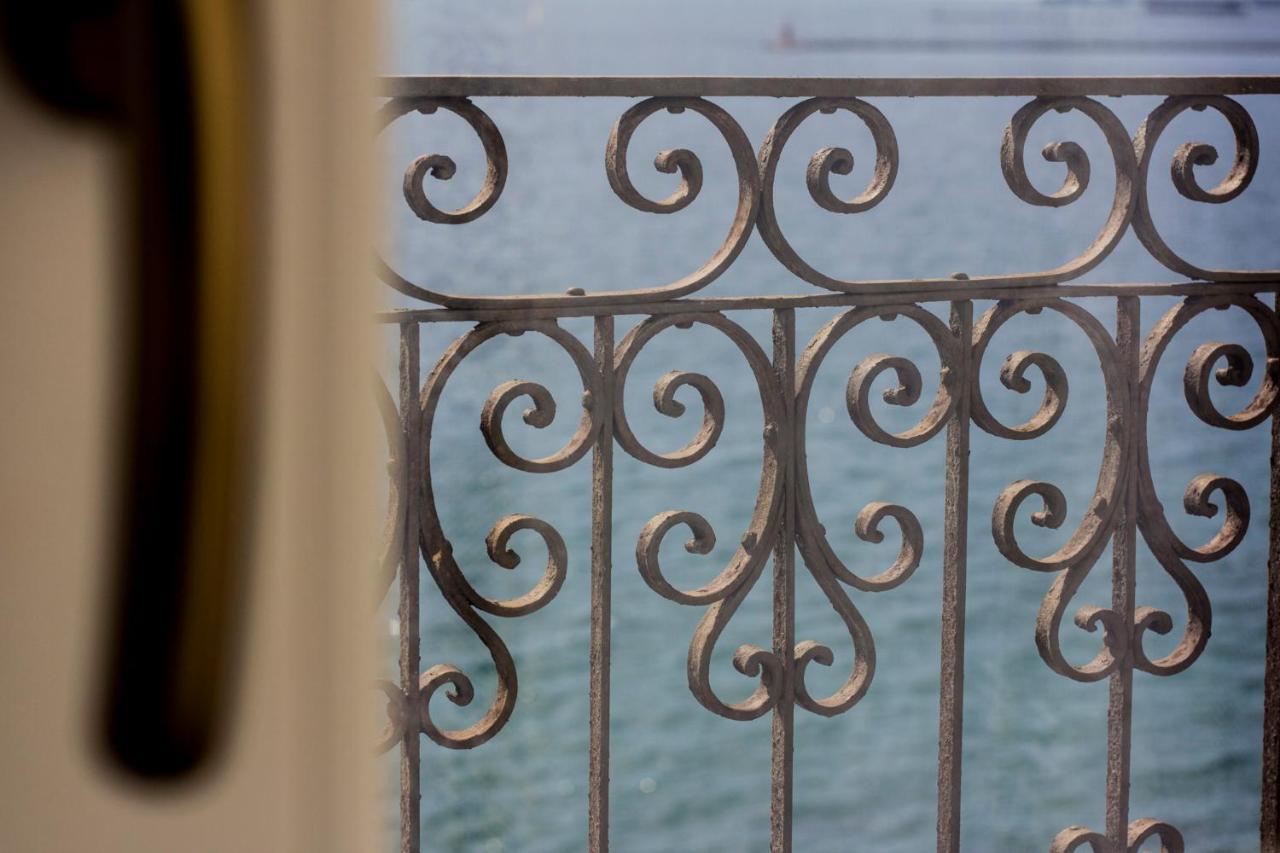 B&B Le Finestre Sul Mare Taranto Exteriör bild